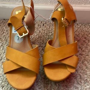 High heels new never wore them